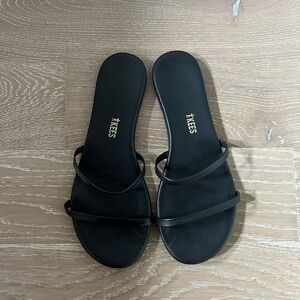 TKEES Black Minimalist Slide Sandals